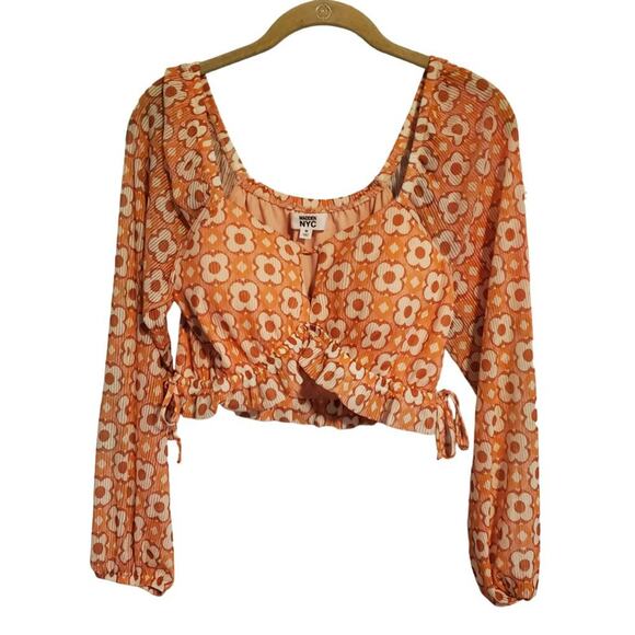 Madden NYC Bohmian Cropped Floral Keyhole Top with Long Sleeves Size Medium - Picture 2 of 12